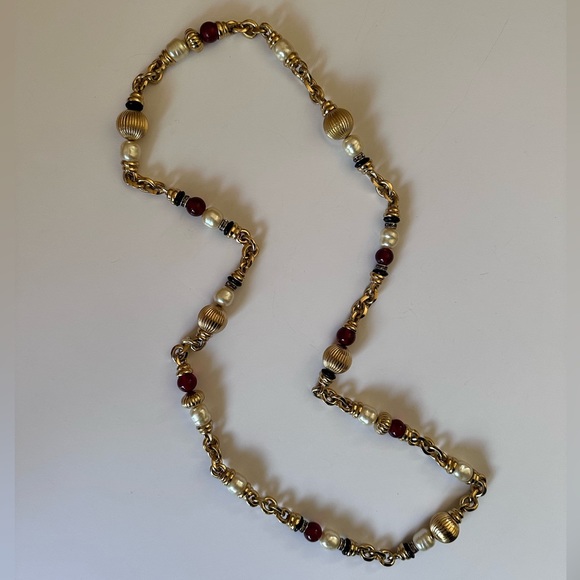 Vintage Ciner Poured Glass and Faux Pearl Necklace - Picture 11 of 15